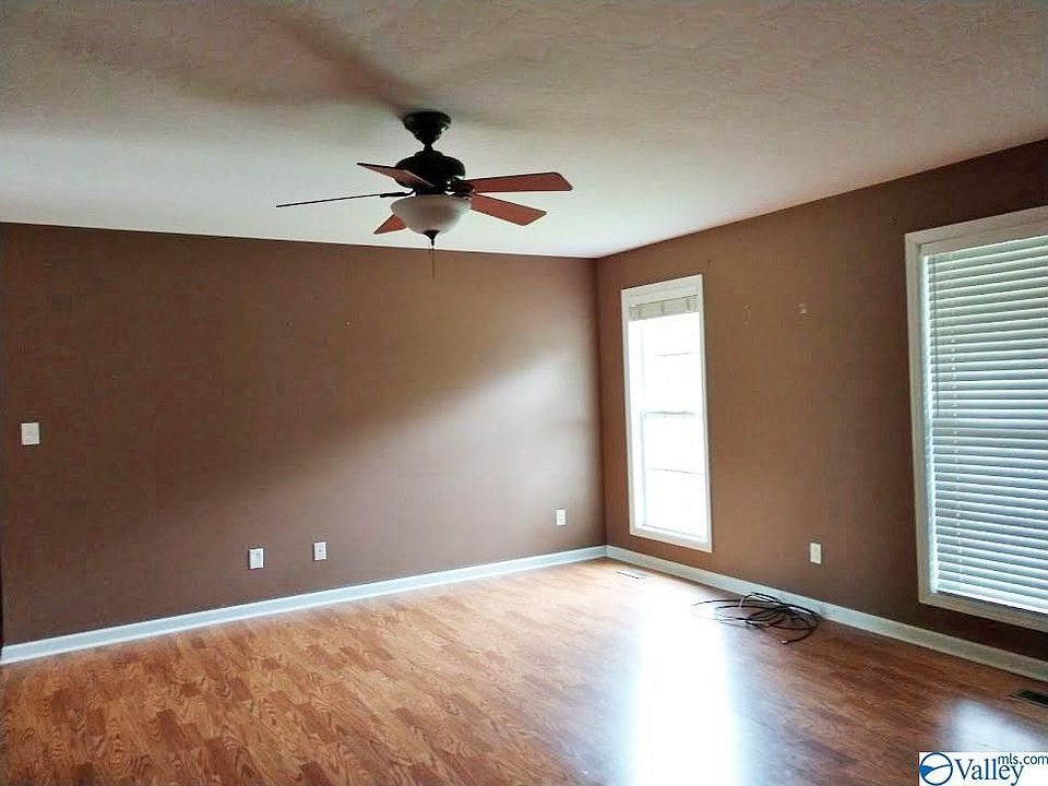 2nd image of 2169 Leota Rd