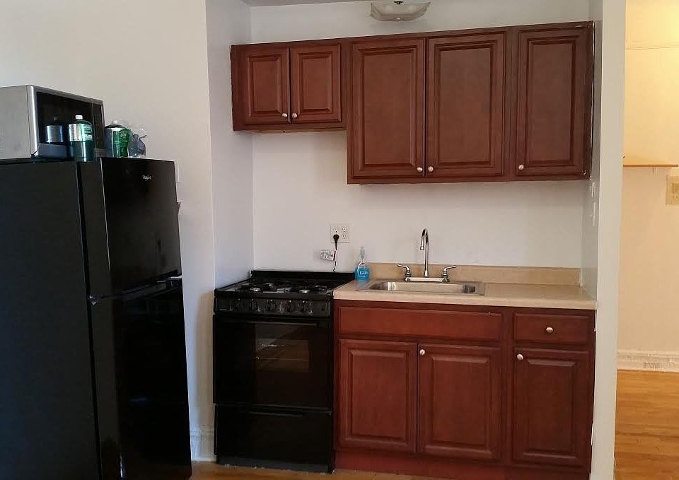 1st image of 75 E 21st St APT 3E