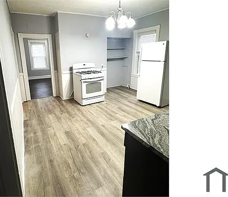 29 Shamrock St #3 — Photo 2