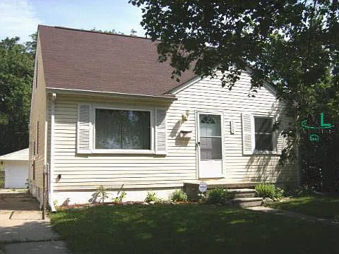 1703 Academy St photo 1