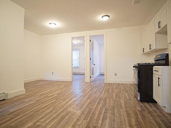 2nd image of 95 Rockaway Pkwy #2L