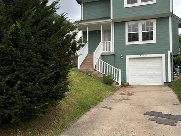 3227 Park Ave, Kansas City, MO 64109