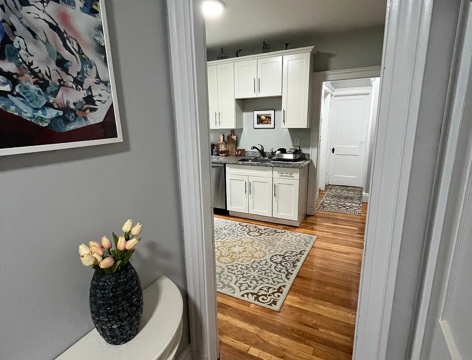 2 bed, 900 sqft, $3,100 — Photo 4