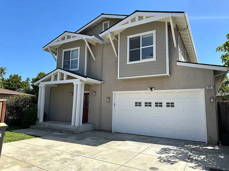 472 Bryan Ave — Photo 1