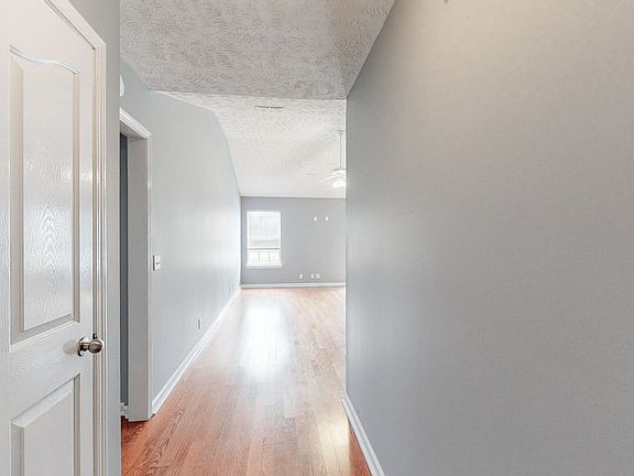 5th image of 2821 Wellington Pl