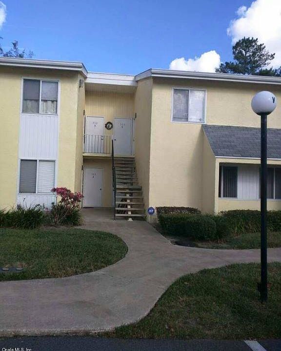 1st image of 555B Fairways Dr