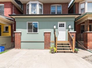 9 Senator Ave, Hamilton, ON L8L 1Z3