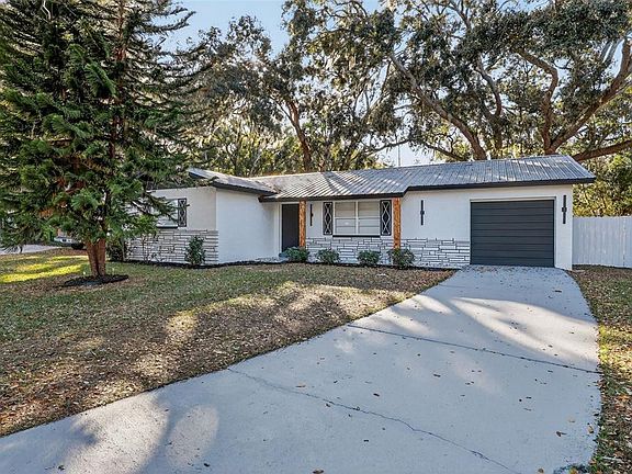 2nd image of 320 Pheasant Cir
