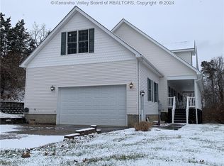 206 Bowles Ridge Rd, Liberty, WV 25124