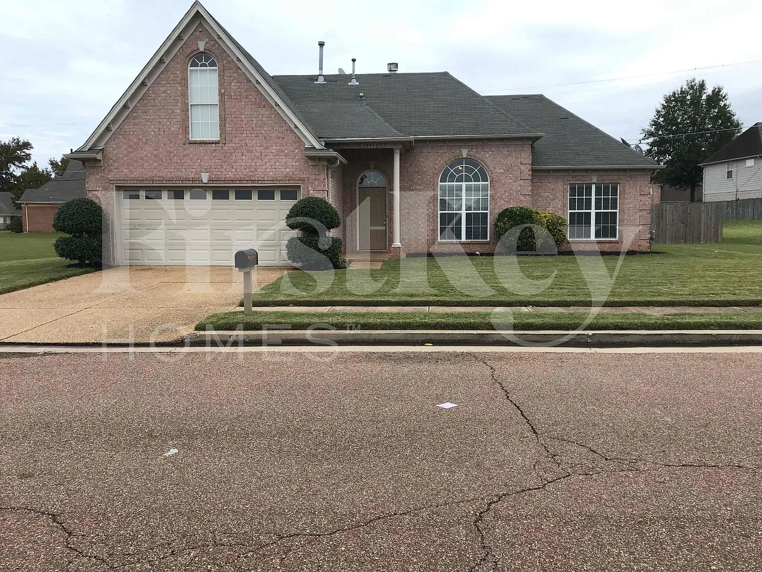 3 bed, 2.0 bath, 1536 sqft, $2,115 — Photo 1