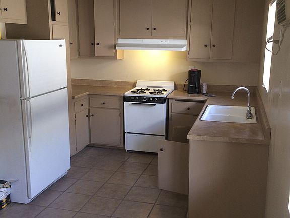 2nd image of 1035 Friar Ln #C