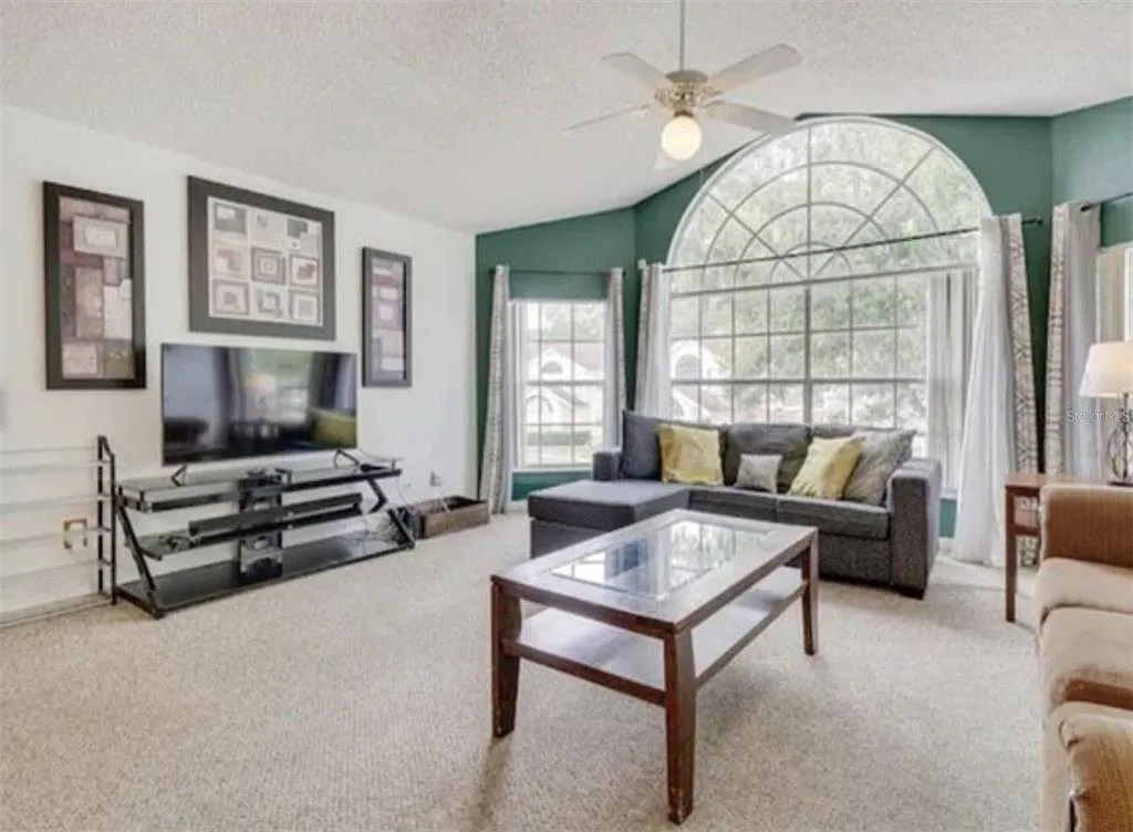 3 bed, 2.0 bath, 1220 sqft, $1,800 — Photo 4