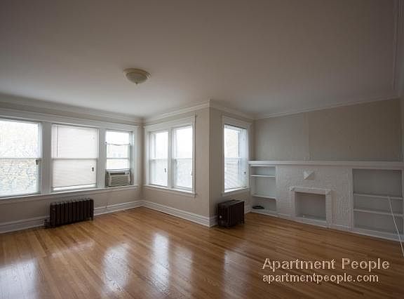 3rd image of 4706 N Saint Louis Ave #3