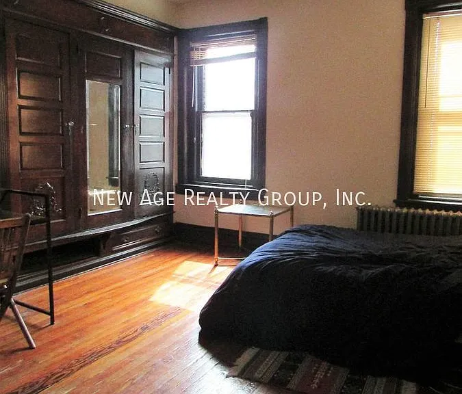 4326 Pine St #2 — Photo 5