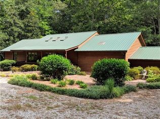 750 Grey Fox Ln, Seneca, SC 29678