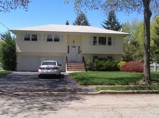 461 Evergreen Pl, Paramus, NJ 07652