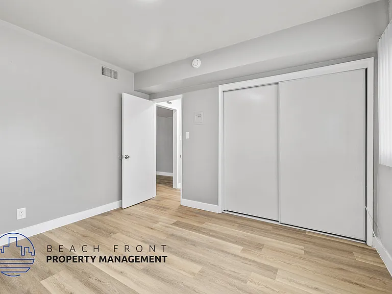 211 E Tamarack Ave — Photo 13