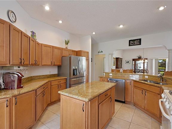 2nd image of 9009 SE 177th Grassmere St