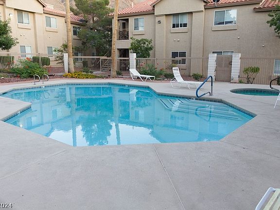 4th image of 2110 N Los Feliz St #2009