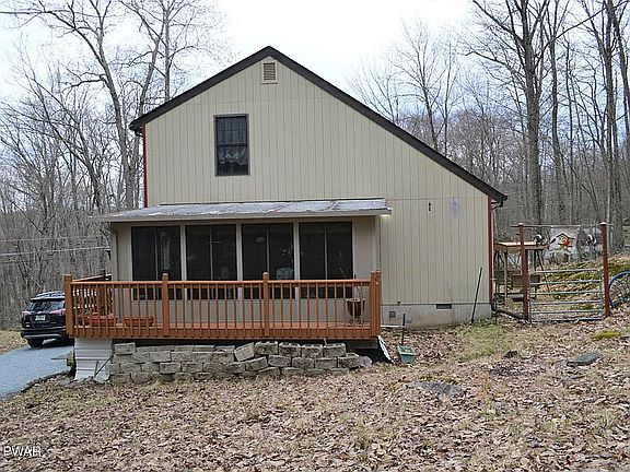 2nd image of 115 Sugar Loaf Ln
