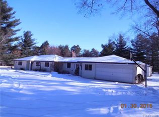 4560 Oak Grove Dr, Clarkston, MI