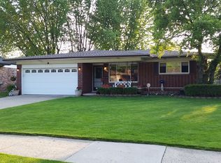 33753 Sebastian Lane Dr, Sterling Heights, MI 48312