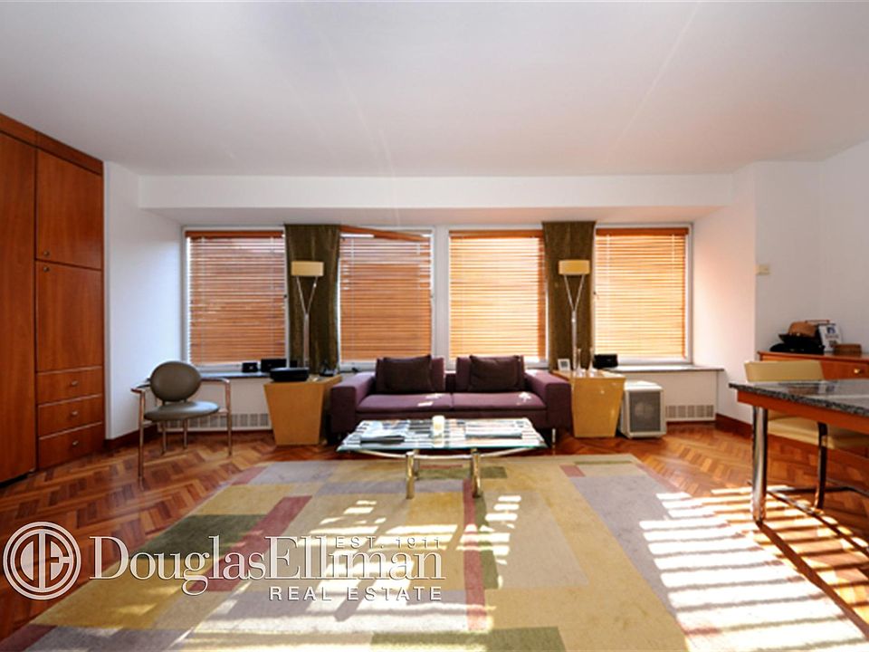 1st image of 150-156 W 56th St APT 4211