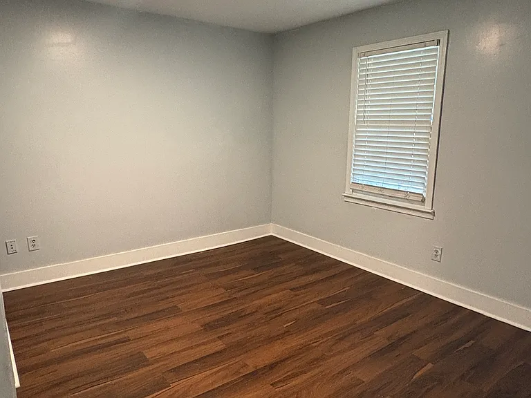 64 Shady Ln #B — Photo 11