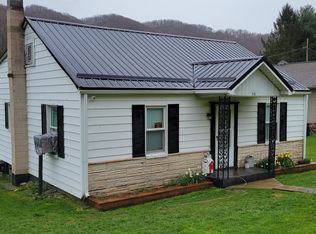 7192 Abbs Valley Rd, Bluefield, VA 24605