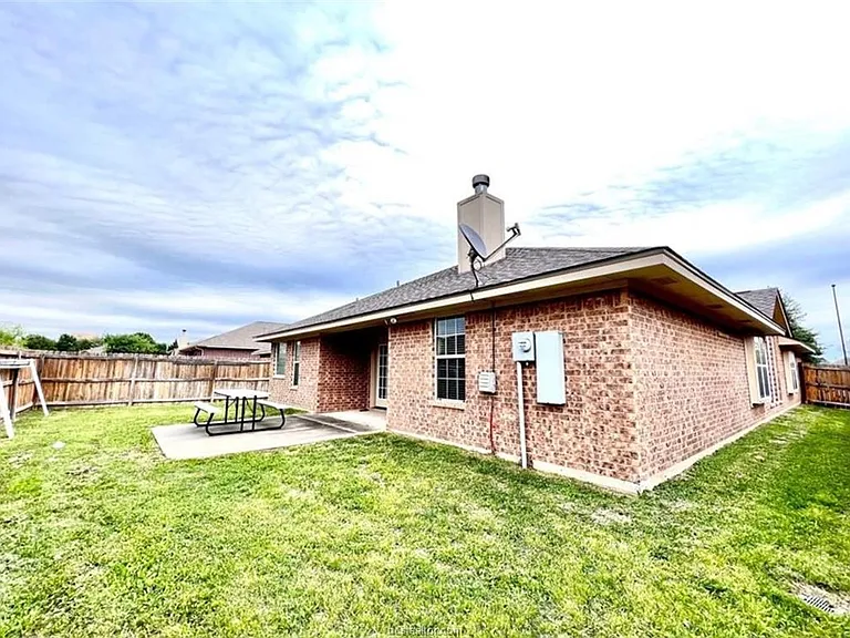 1019 Emerald Dove Ave — Photo 12