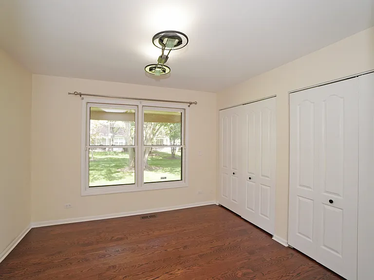 229 Willow Pkwy — Photo 17