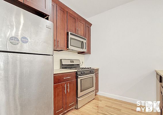 4th image of 731 Prospect Pl #1