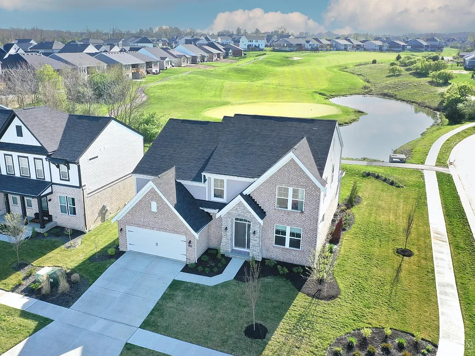 5283 Greenview Ln