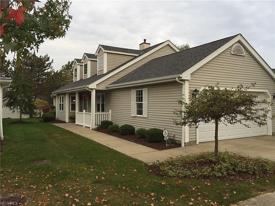 1st image of 440 Vista Ln