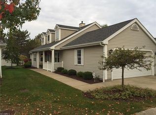 440 Vista Ln, Aurora, OH 44202