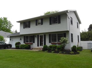 4897 Ridgeview Ave, Lewiston, NY 14092