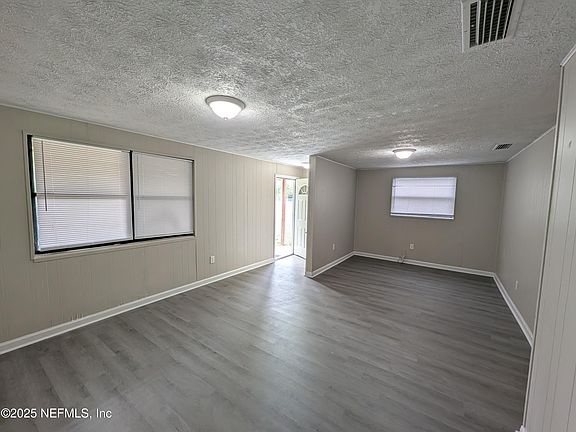 5th image of 4725 ROANOKE Boulevard