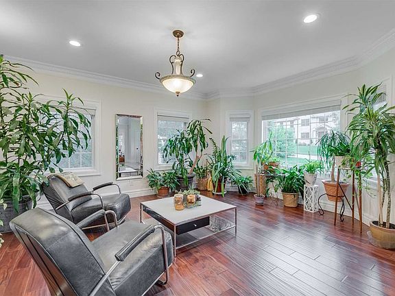 5th image of 1 Crabtree Ln