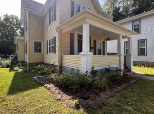 1043 Harlem Blvd, Rockford, IL 61103