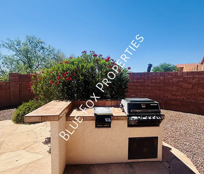 10451 N Calle Verano Seco — Photo 22
