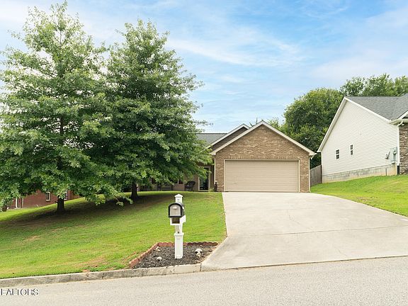 2nd image of 6909 Harvest Grove Ln