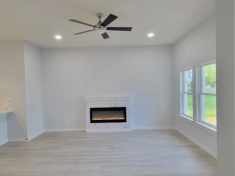 3214 Travis St — Photo 5