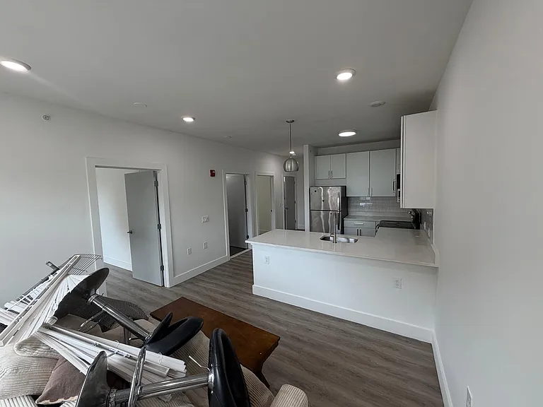 1125 Stuyvesant Ave — Photo 5