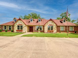 9968 Deer Lake Lodge Rd, Montgomery, TX 77316
