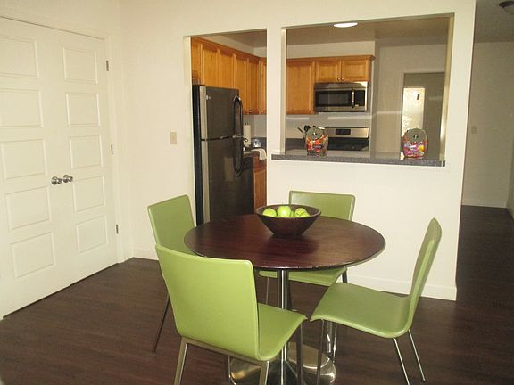 3rd image of 10 Kensington Cir APT H