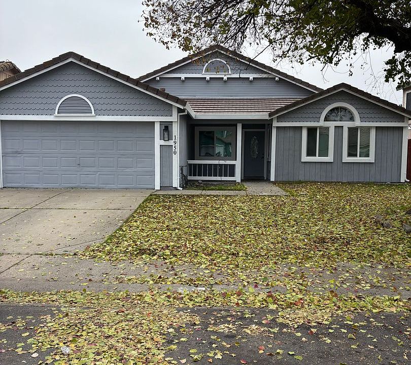 1st image of 1950 White Oak Dr