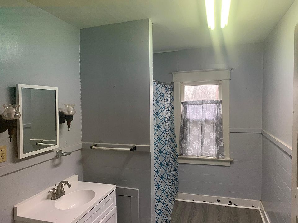 1st image of 416 W Lexington Ave APT D