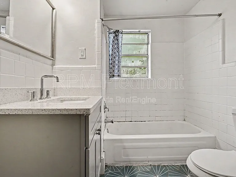 931 Oglethorpe Ave SW — Photo 11