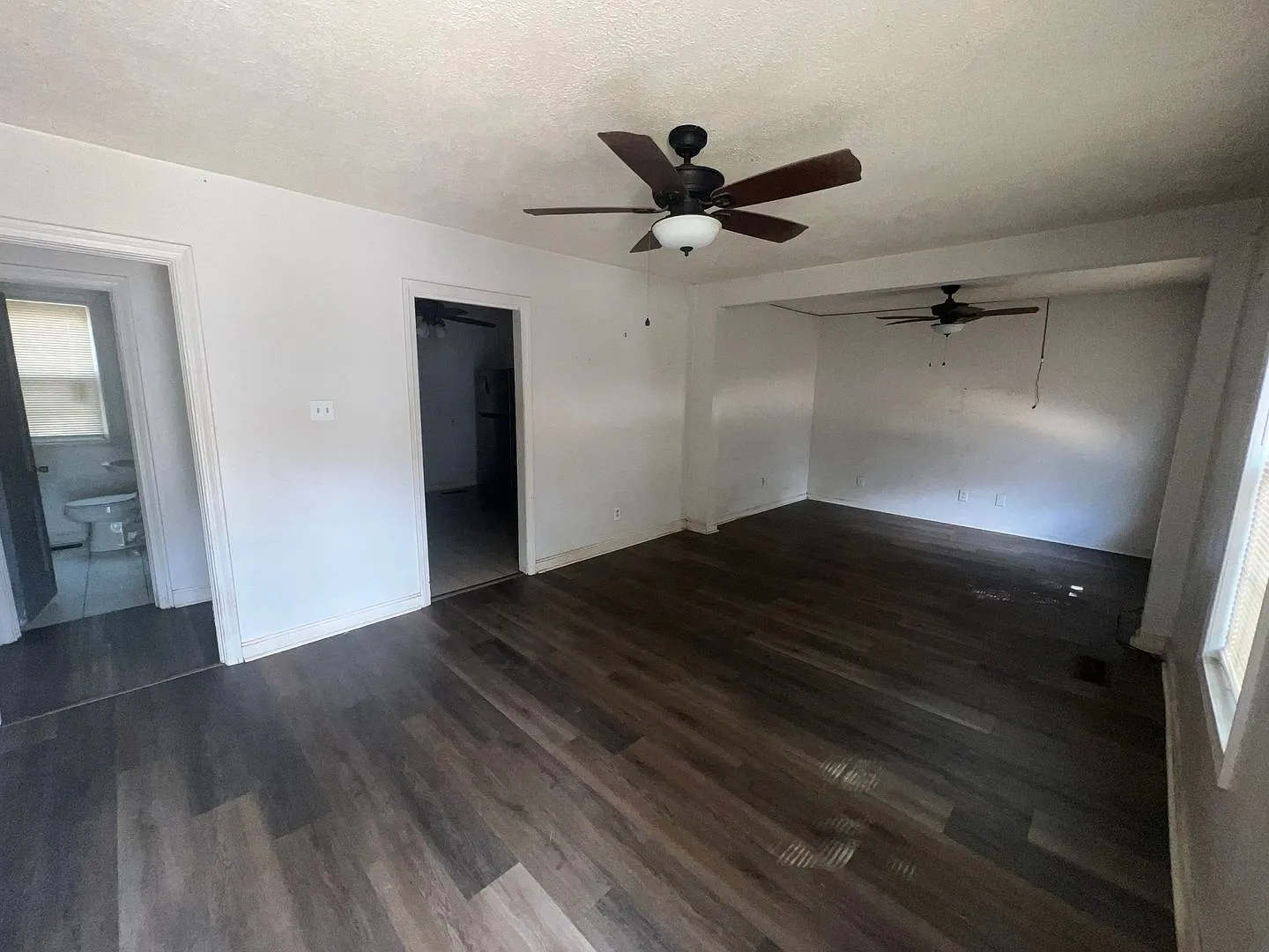 2 bedroom 1 bathroom home — Photo 2