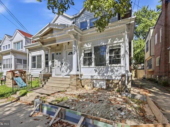 412 E 20th St, Chester, PA 19013